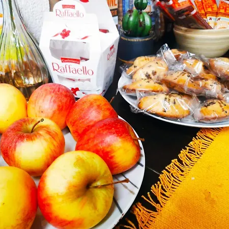 Jolie -appart Partage- Centre - 5 Min Gare & Lac - Gratuit- Wifi, Petit Dej, Serviettes, Velos Homestay