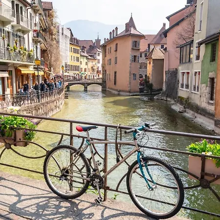Jolie -appart Partage- Centre - 5 Min Gare & Lac - Gratuit- Wifi, Petit Dej, Serviettes, Velos Annecy